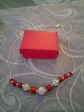 FESTIVE FIREBALL JEWEL RED & SILVER NECKLACE